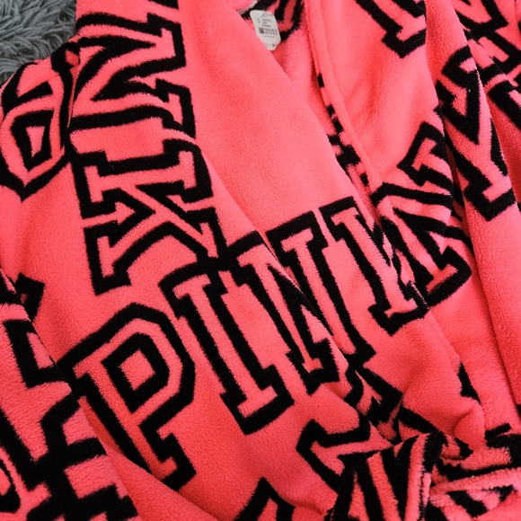 Victoria Secret PINK Robe - Picture 3 of 5